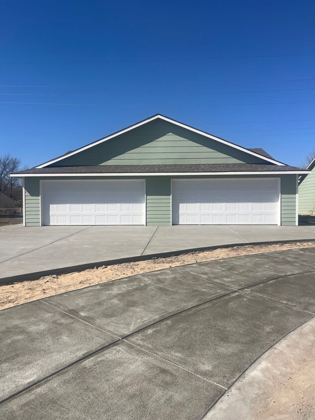 Primary Photo - Brand-New Duplex – Available May 1, 2025!