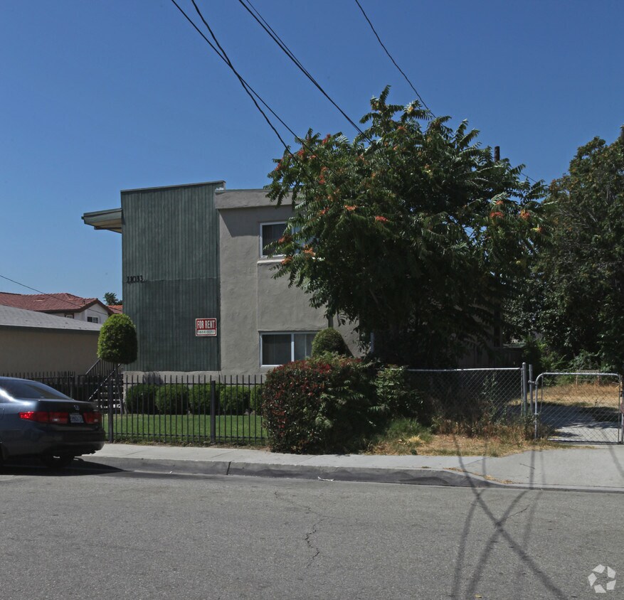 Building Photo - 11033 Schmidt Rd