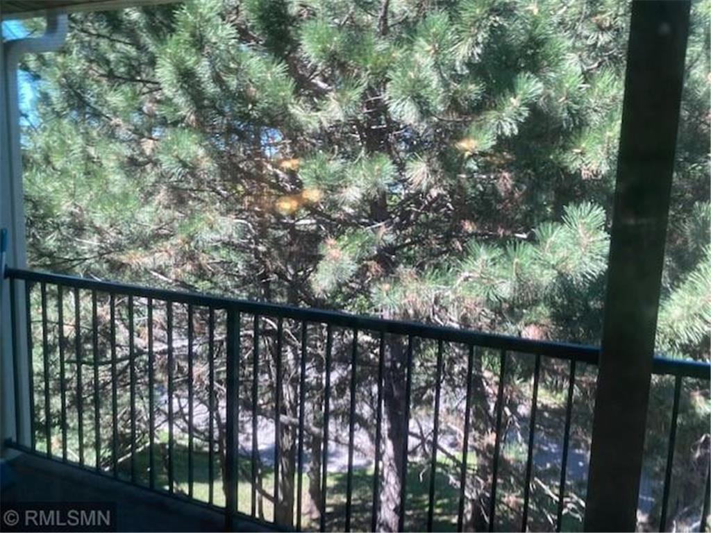 1700 Four Oaks Rd Unit 325, Eagan, MN 55121 Room for Rent in Eagan