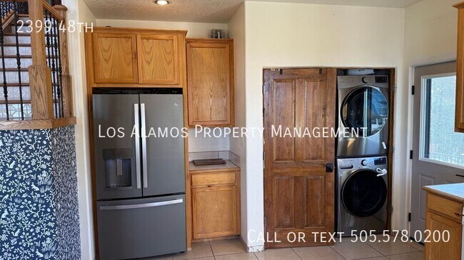 Foto del edificio - 2399 48th-