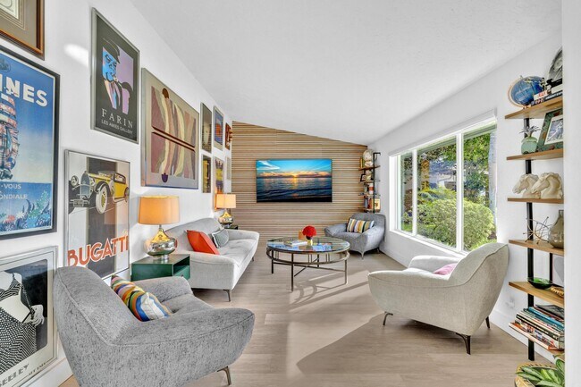 Foto del edificio - 12502 Baywind Ct