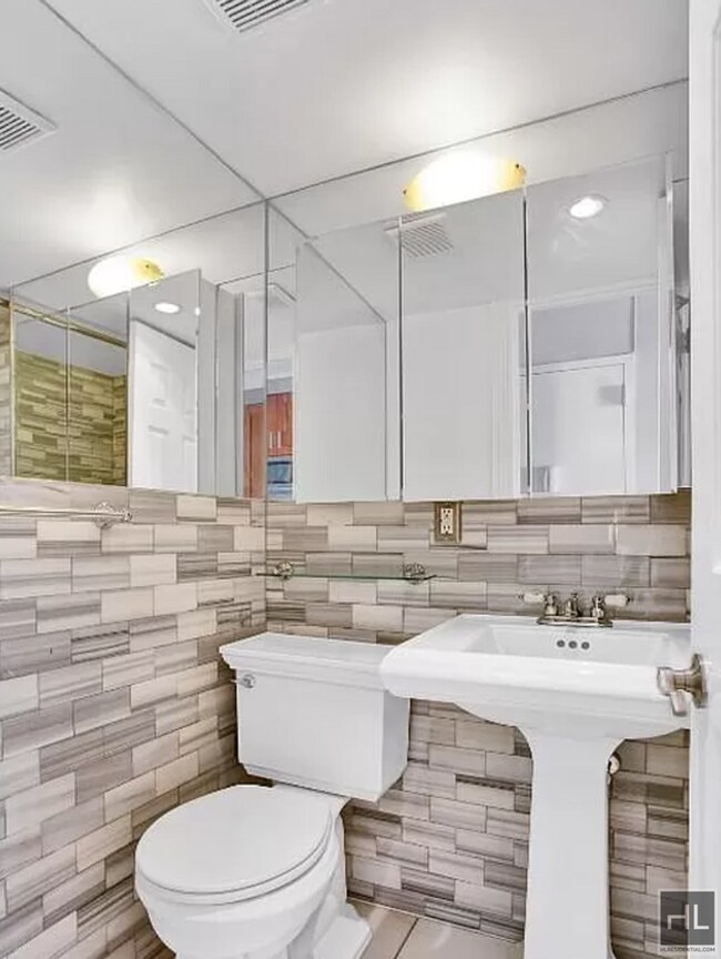 Foto del edificio - West 52nd Street