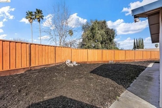 Building Photo - 38 Asbury Ct