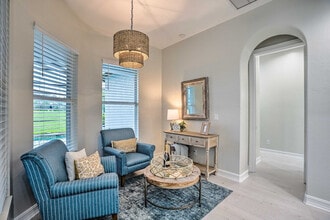 Building Photo - 6096 Dogleg Dr