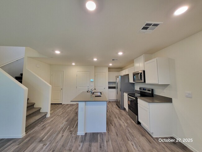 Foto del edificio - 4943 Fern Mesa Ave