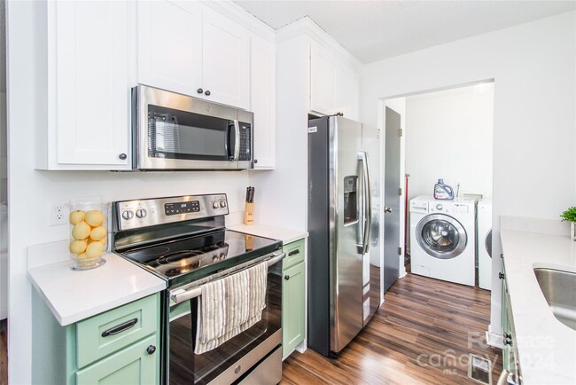 Foto del edificio - 3920 Bearwood Ave