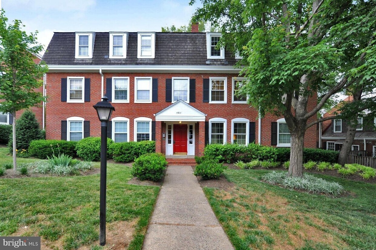 Foto principal - "Coming Soon "Top Floor 1/1 with Updated K...