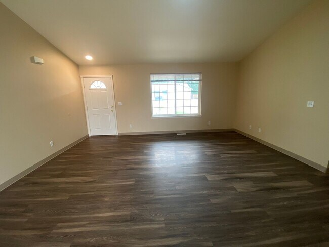 Foto del edificio - 3 Bedroom 2 Bathroom Home for Rent!