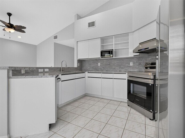 Foto del edificio - 1520 Seabay Rd