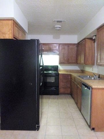 Building Photo - 717 Windcrest Dr