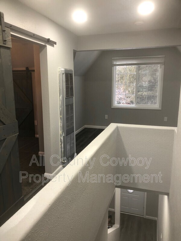 Foto del edificio - 719 S 6th St