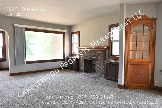 Building Photo - 3 Bedroom Home Available Now!