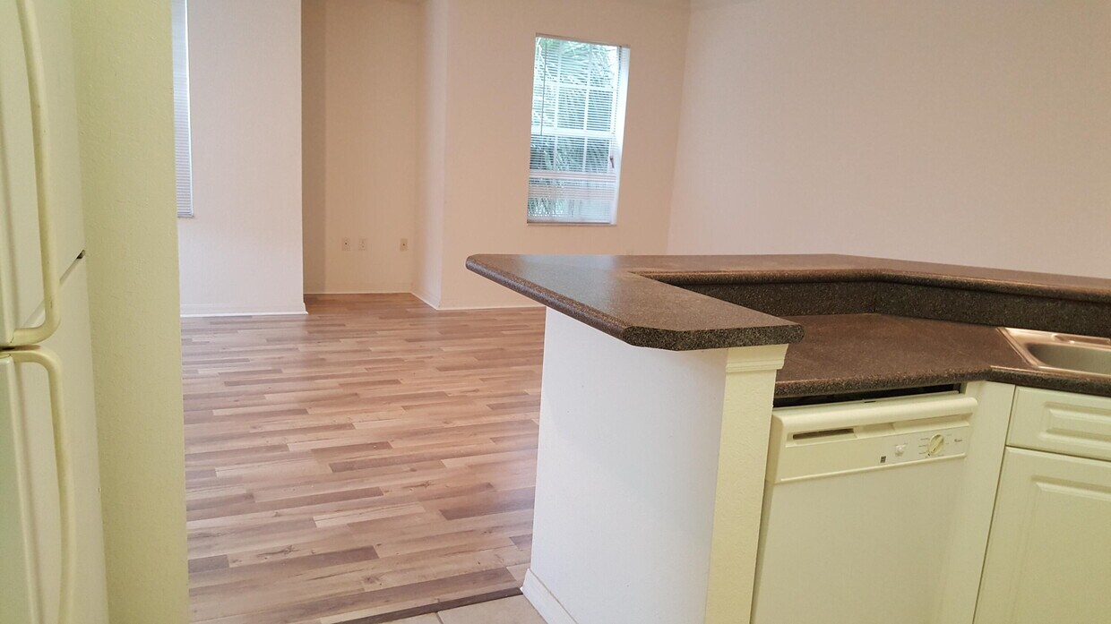 Foto del edificio - 559 SE Prescott Pl