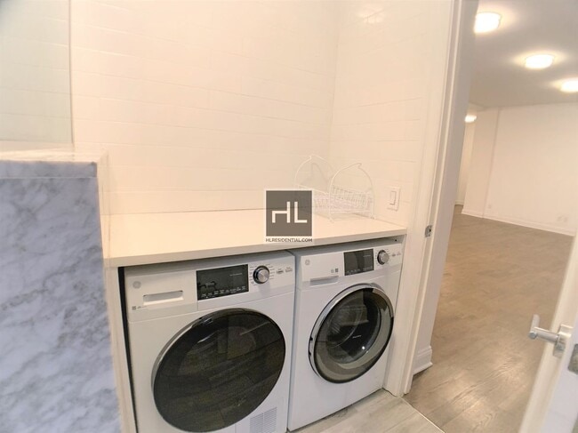 Building Photo - STUNNING Central Park South 2 Bedroom - WO...