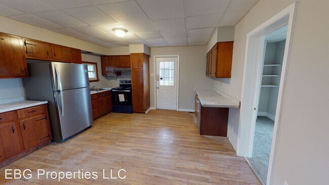 Building Photo - 3 br, 1.5 bath House - 2107 & 2108 Adams S...
