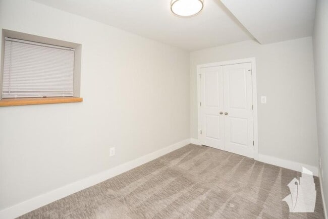 Building Photo - 2 bedroom in Chicago IL 60614