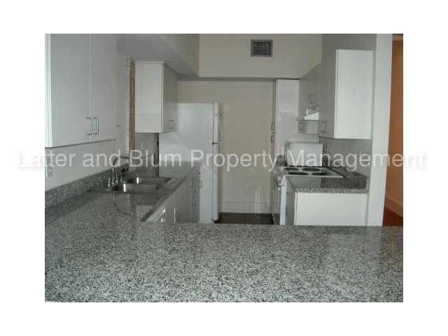 Foto del edificio - 404 Notre Dame St