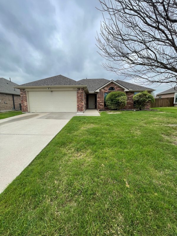 Photo - 2104 Oakridge Dr House