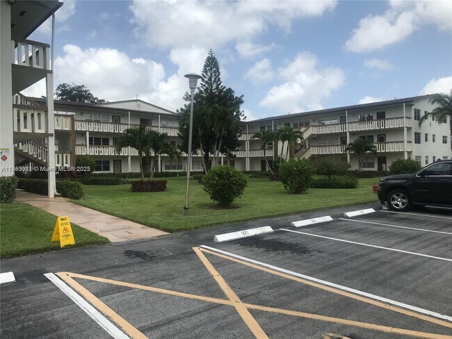 Foto del edificio - 358 Mansfield I