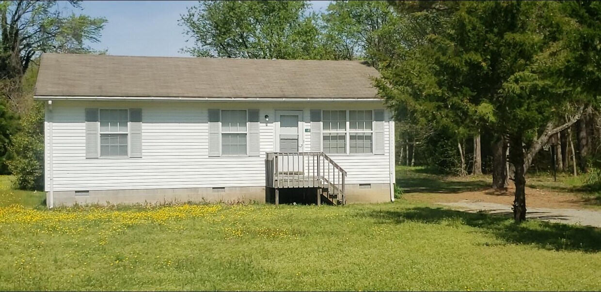 Primary Photo - 160 Lancaster Creek Dr