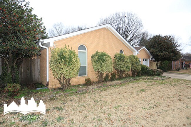 Building Photo - Welcome to 3132 Rosebay!