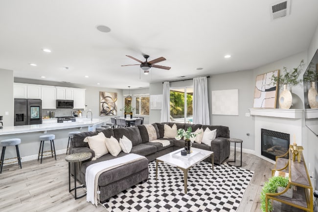 Building Photo - 10910 Mayacamas Dr