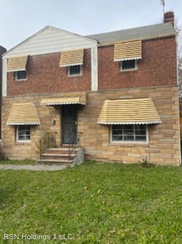 Primary Photo - 3 br, 1 bath House - 15603 Stockbridge