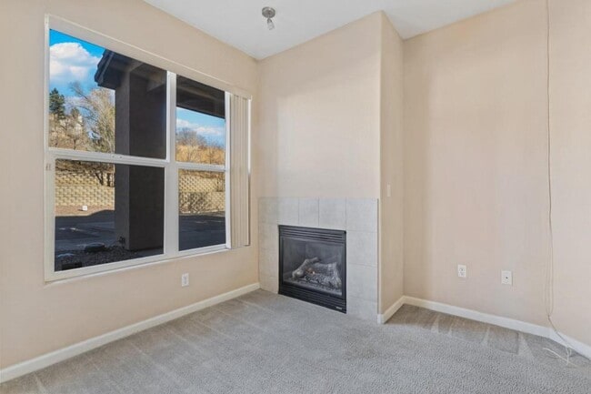 Building Photo - 605 Cougar Bluff Point