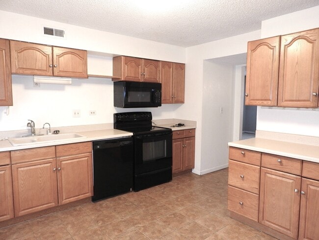 Building Photo - Denver Condo for Rent!