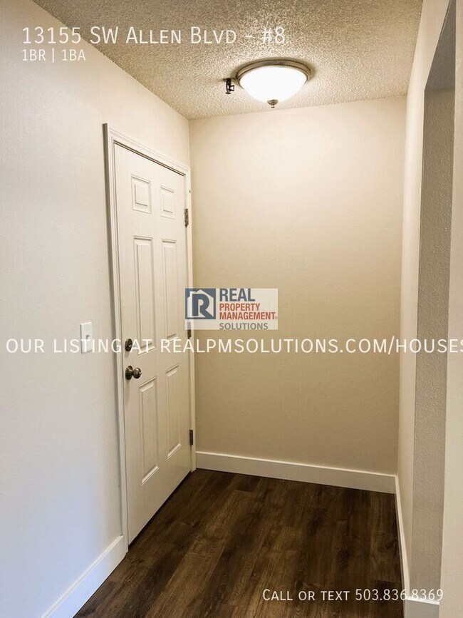 Foto del edificio - 13155 SW Allen Blvd