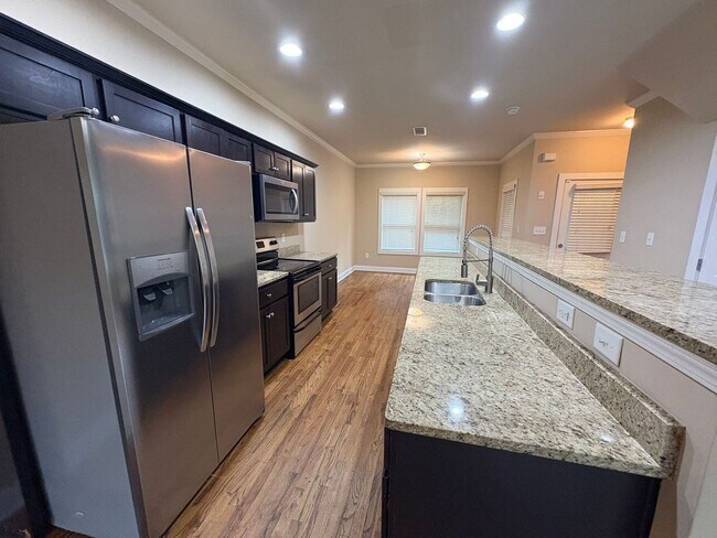 Building Photo - PRE-LEASING FOR AUGUST 2026!