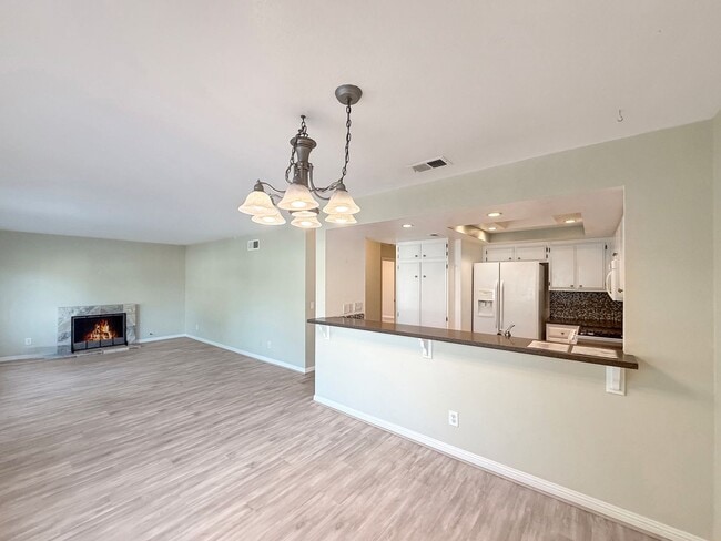 Building Photo - Great 2B/1.5BA Condo in Carlsbad!