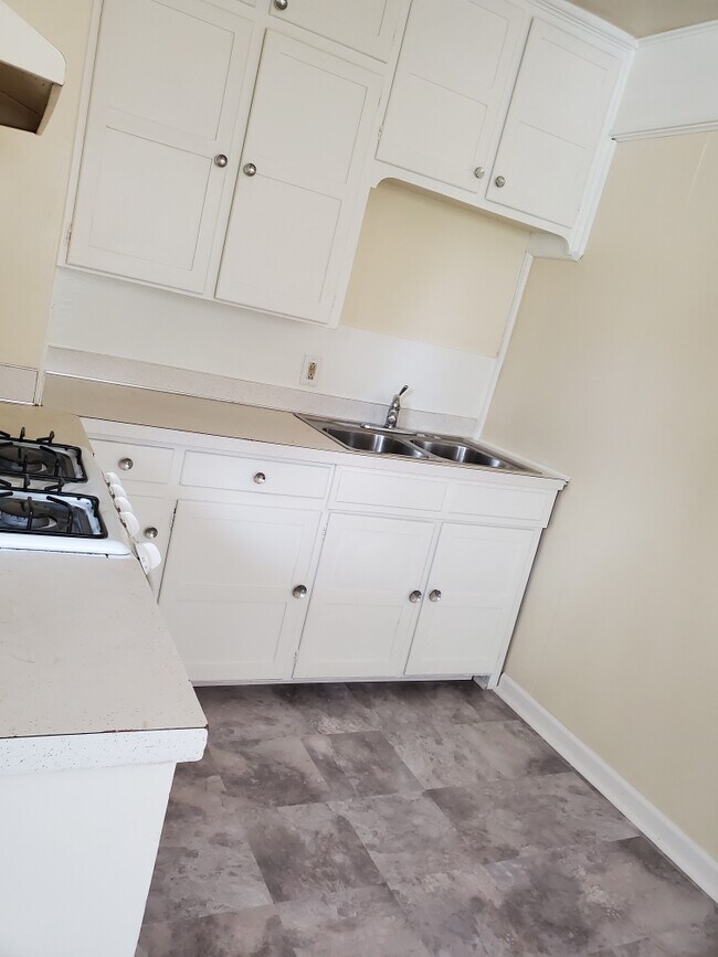 Foto del edificio - 1038 Conger St