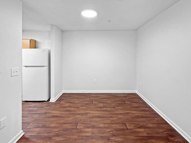 Building Photo - Massive 3 Bedroom in Montevallo*** 3 Bed 2 Bath $1,329/mo**Deposit $0