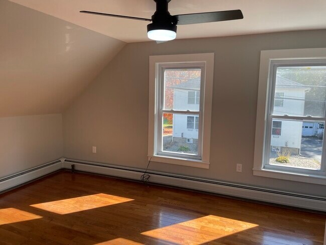 Building Photo - 51 Grove St