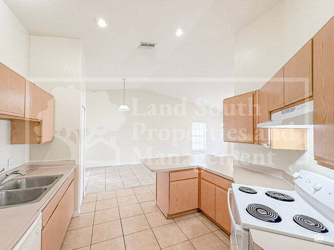 Building Photo - 7823 Sugar Pine Blvd