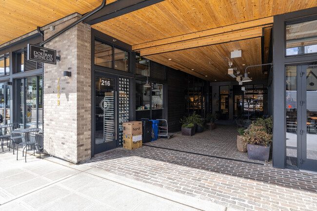 Foto del edificio - Shared Roof Project
