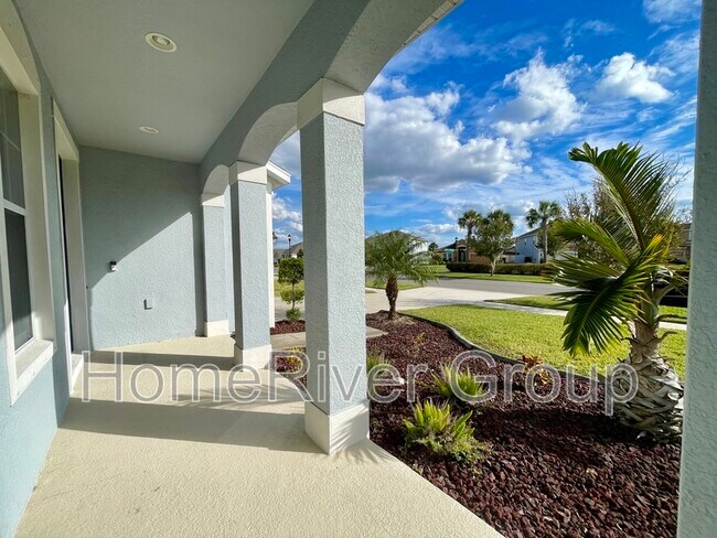 Foto del edificio - 11310 Leland Groves Dr