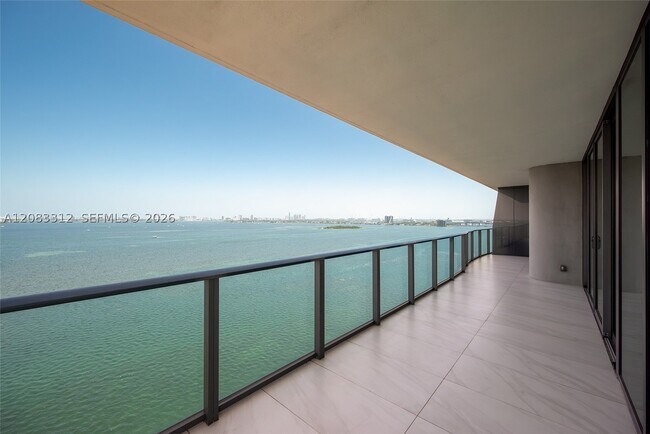 Foto del edificio - 3131 NE 7th Ave