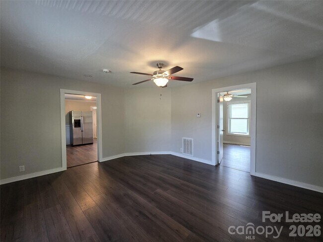 Foto del edificio - 337 Fox St SW