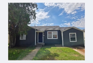 Building Photo - 2521 1st Pl