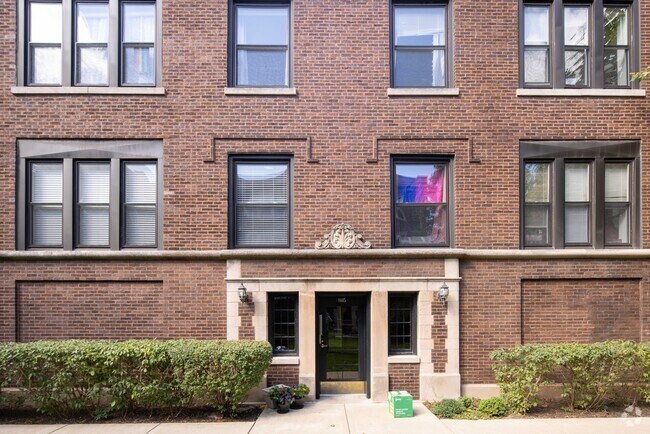 Entrance - 1437-1445 W Greenleaf Ave
