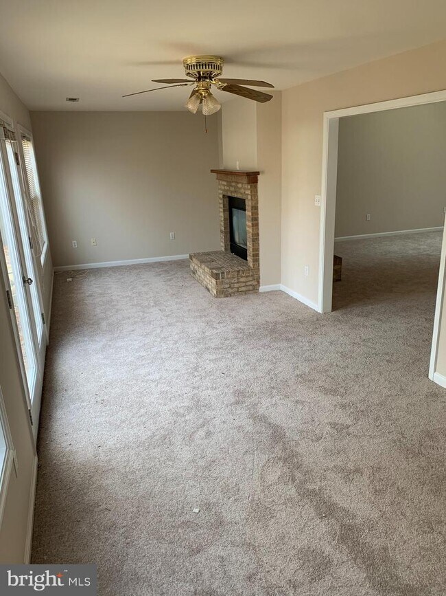 Building Photo - 799 Ripplebrook Dr