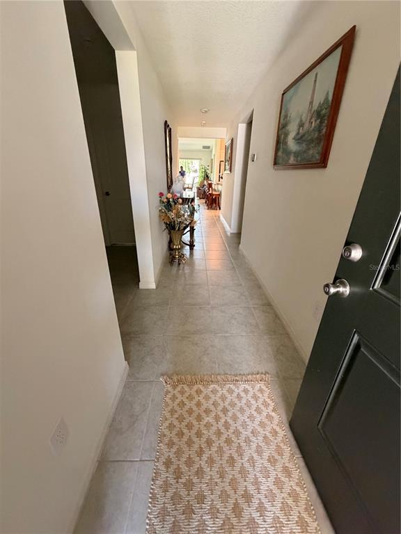 Foto del edificio - 9051 Oscraft Dr