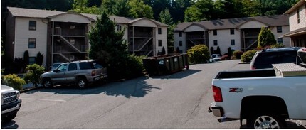 Primary Photo - Horn Apartments