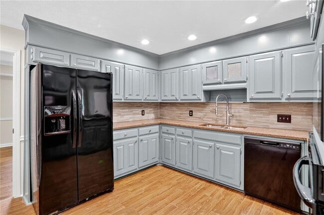 Foto del edificio - 2817 Thornridge Dr