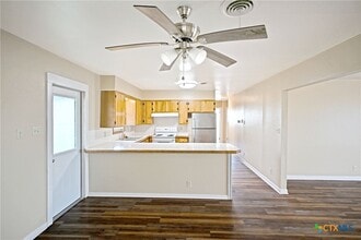 Building Photo - 4706 Dreibrodt Rd