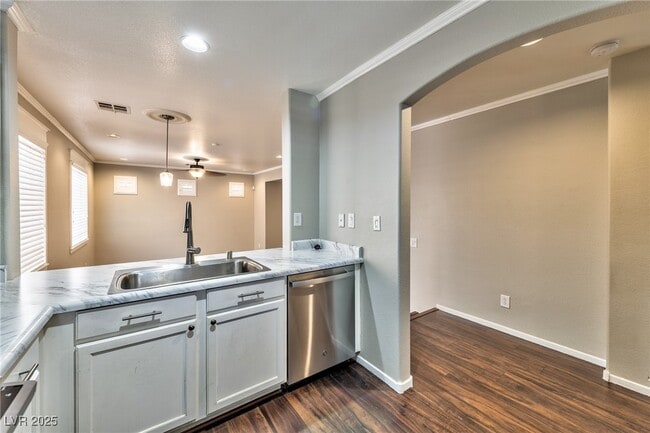 Building Photo - 7462 Ademar St