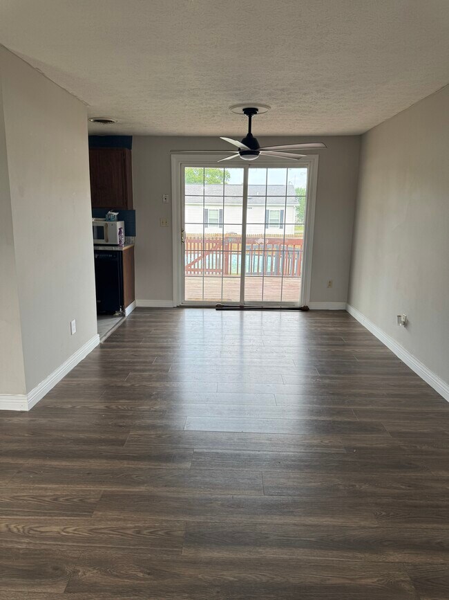 Foto del edificio - 115 Wildwood Dr