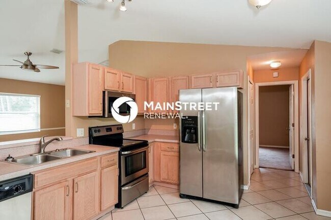 Foto del edificio - 3 Bedroom Pet-Friendly Home in North Port,...